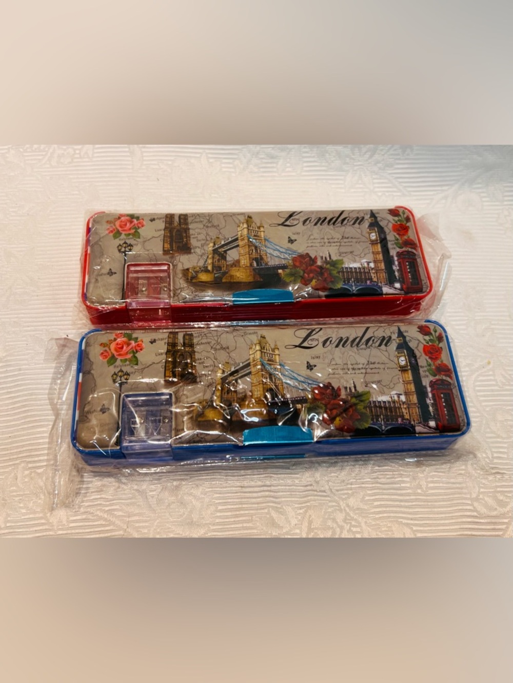 London Souvenir Plastic Pencil Cases 2 8.5"X1.5" Landmarks
Dual Sided Sharpener